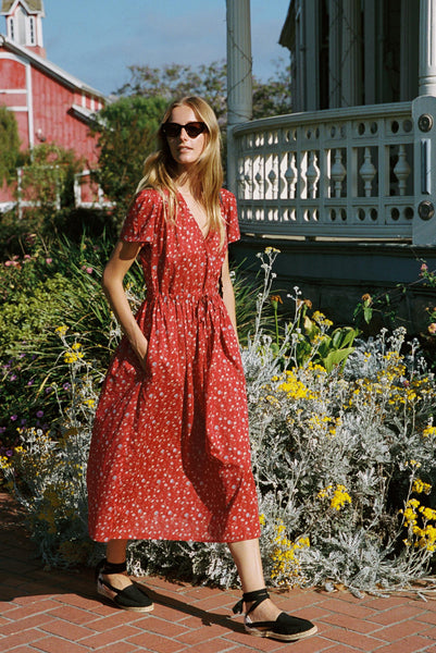 The Simple Dawn Dress Petites | Cascading Daisy