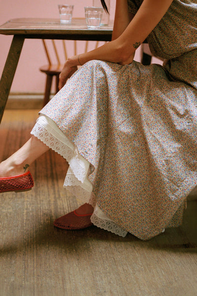The Olivia Dress Petites | Chamomile Rose Cluster