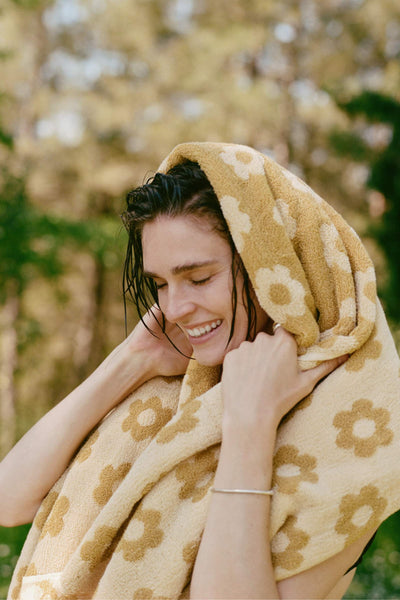 Daisy Beach Towel | Sunshine Daisy