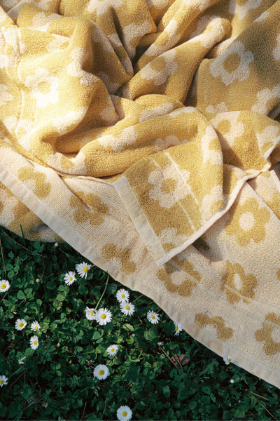 Daisy Beach Towel | Sunshine Daisy