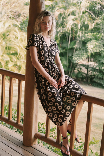 The Dawn Dress Petites | Noir Daisy